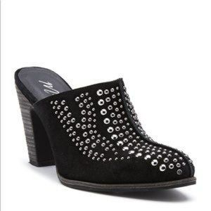 New Matisse Noemi black studded mules Size 6
